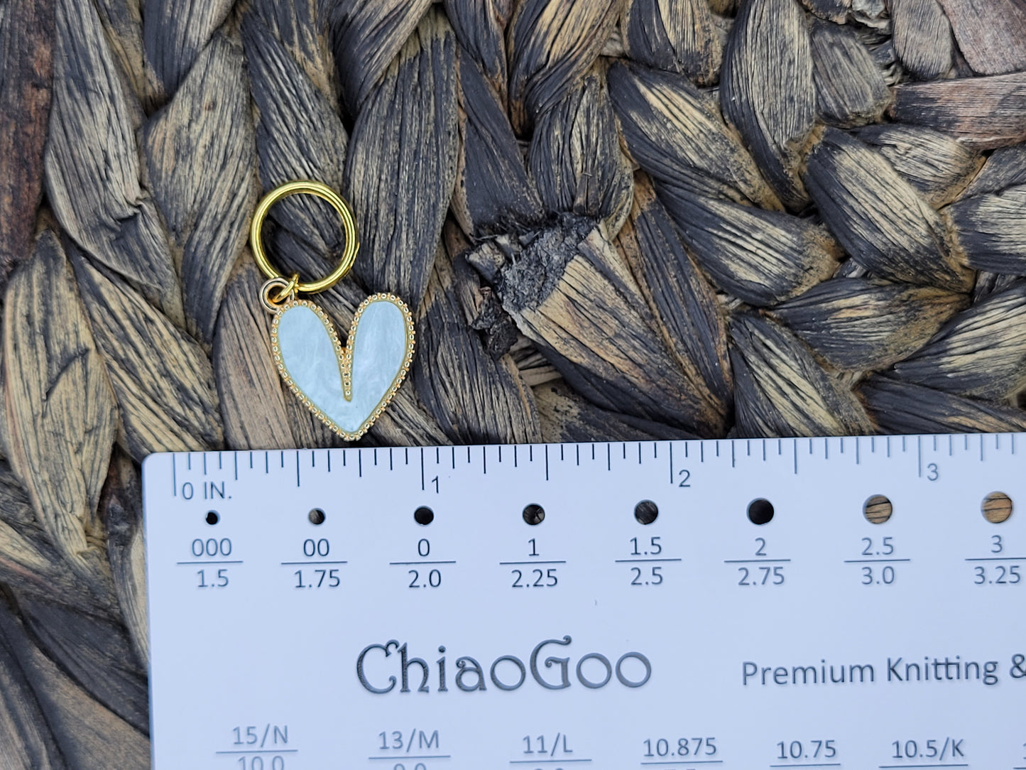 Stitch Markers - Gold Hearts Set of 8